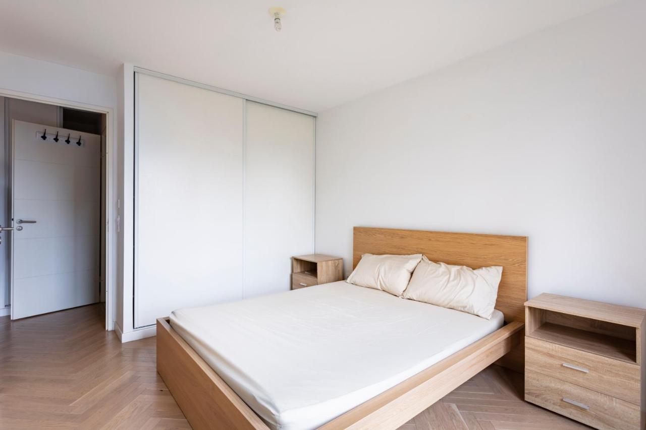 Apart Neuf Quartier Sympa Bois-Colombes Buitenkant foto